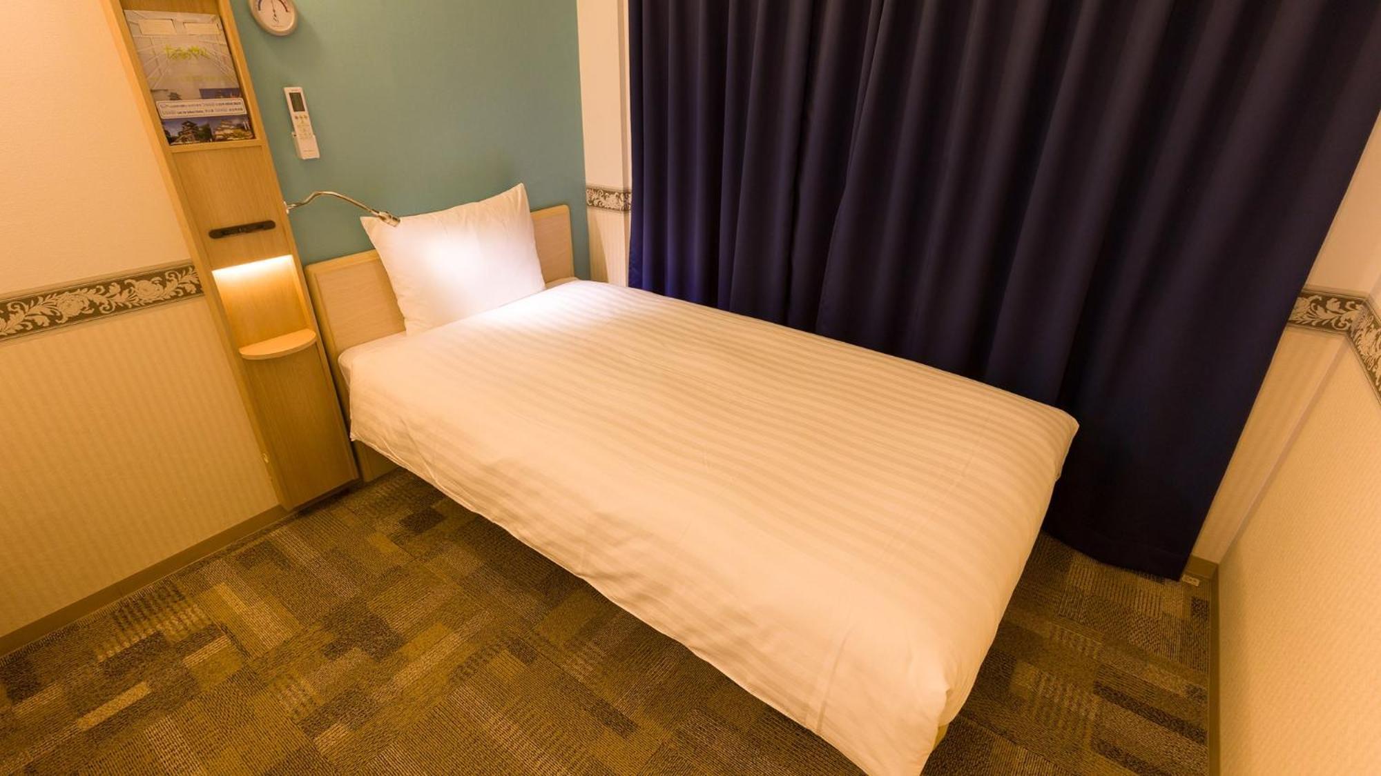 Toyoko Inn Saitama Misato Ekimae Quarto foto