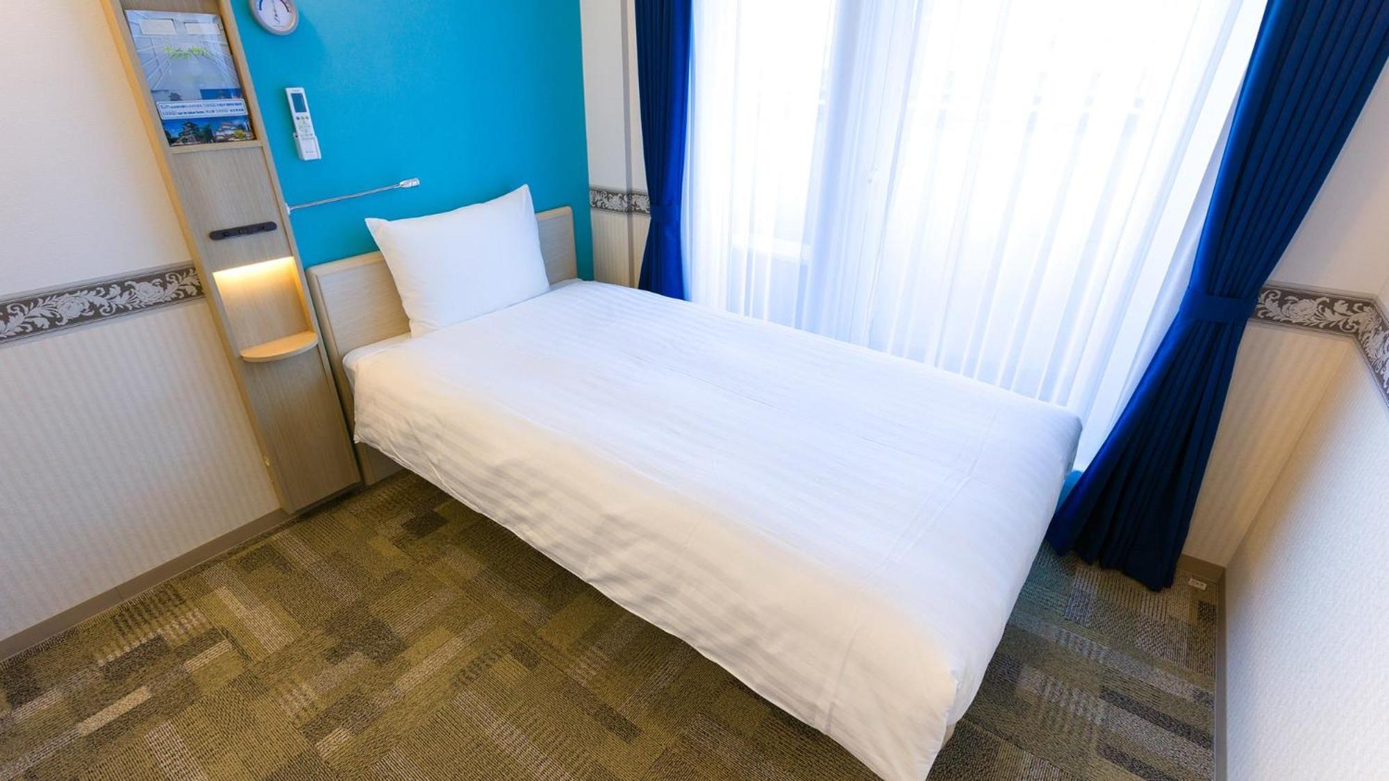 Toyoko Inn Saitama Misato Ekimae Quarto foto